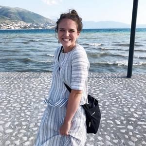 Meet your Posher, Holly